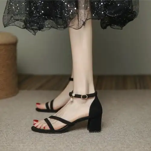 2024新款低跟凉鞋仙女风设计感小众高跟鞋女夏季法式温柔小码时装