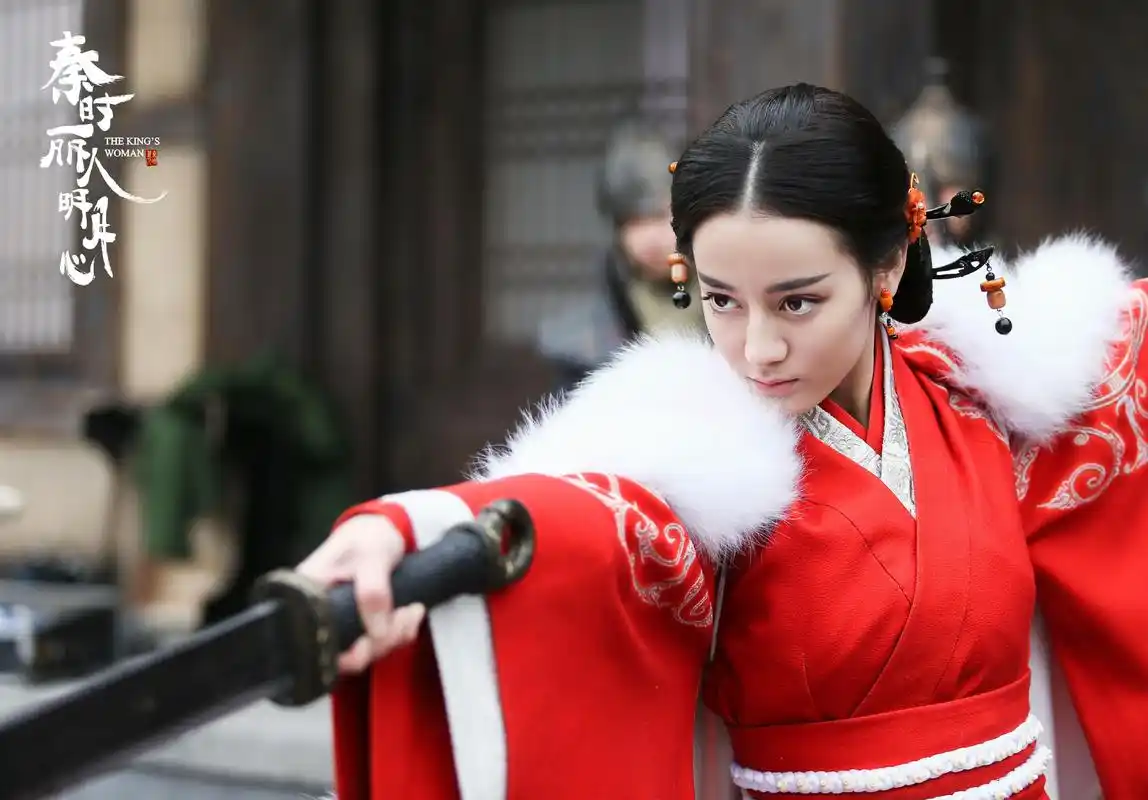 迪丽热巴怕是我们见过的,穿红衣古装最好看的女明星了吧?