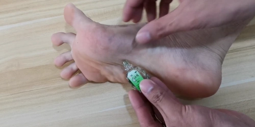 风油精抹在脚底真厉害解决了生活烦恼起床后有惊喜