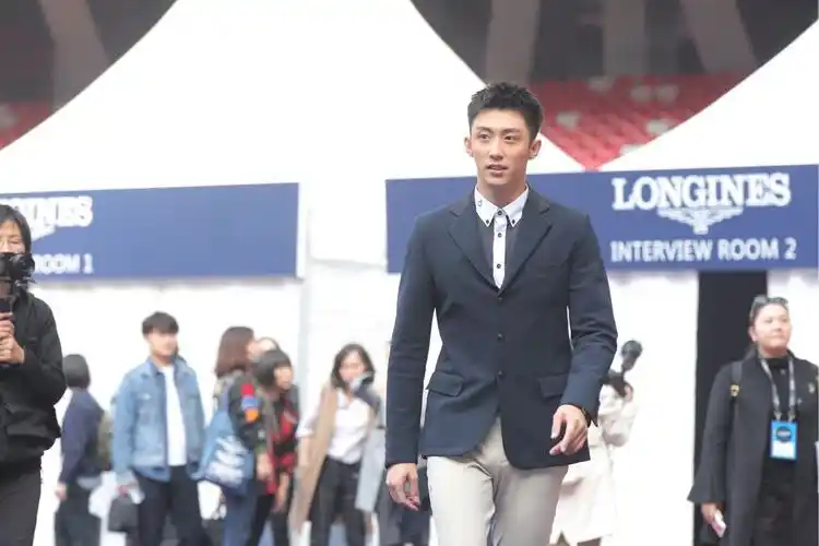 林志玲黄景瑜张翰都来啦!第七届浪琴表北京国际马术大师赛落幕