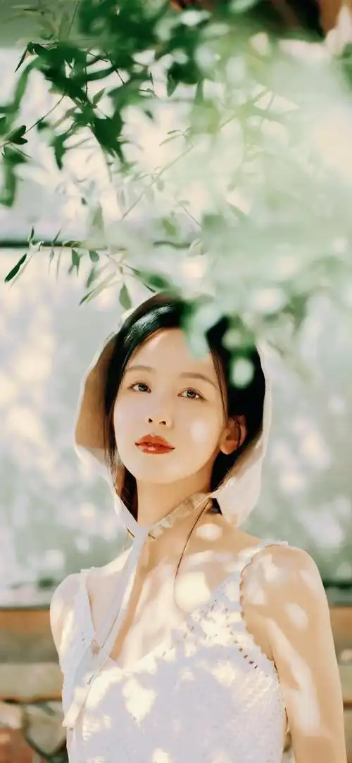 陈都灵壁纸,一位清纯的小美人