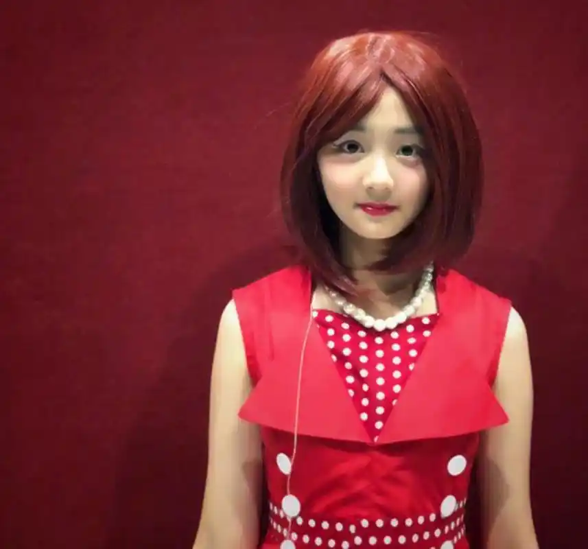 穿开叉衫,染发,打耳洞的黄多多为啥照样优秀,离不开这些家教