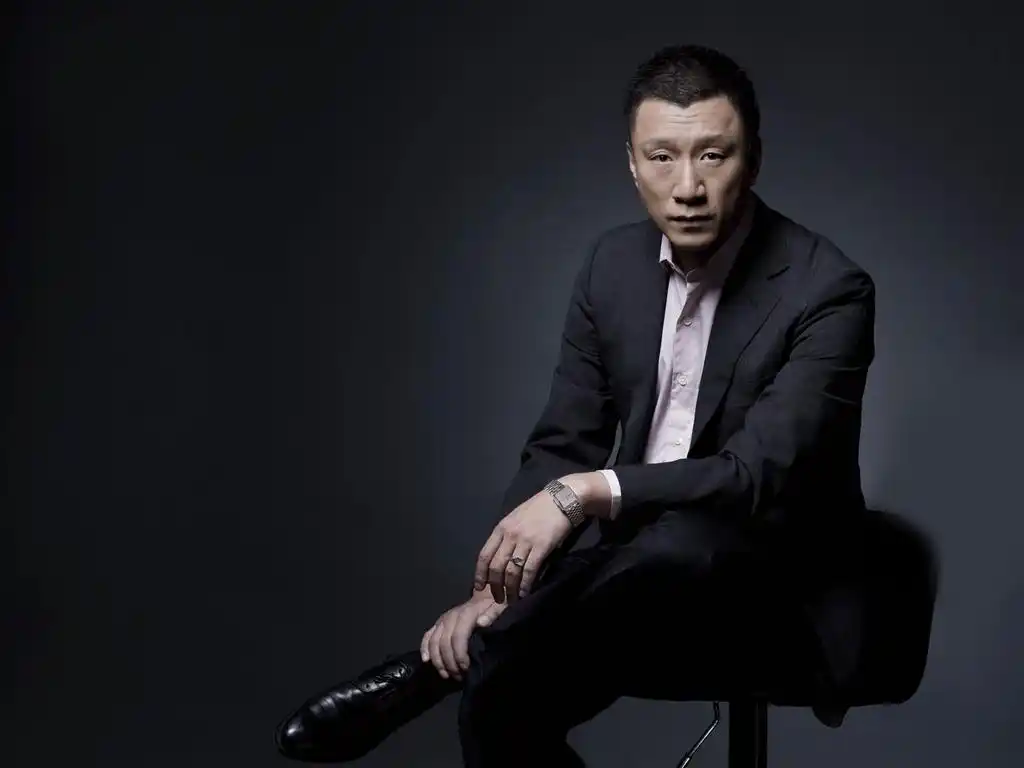 包场吸烟也是错孙红雷公开致歉引以为戒下不为例