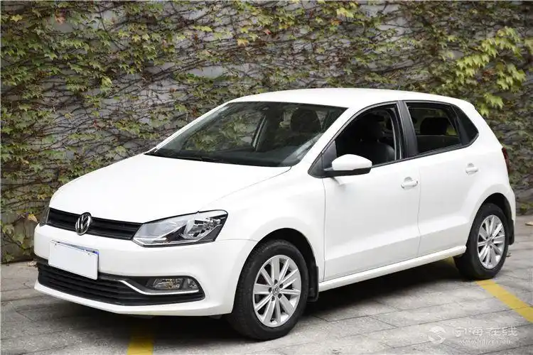 大众波罗1.6l舒适版polo 白色6.8万私家车寄卖,可以按揭.