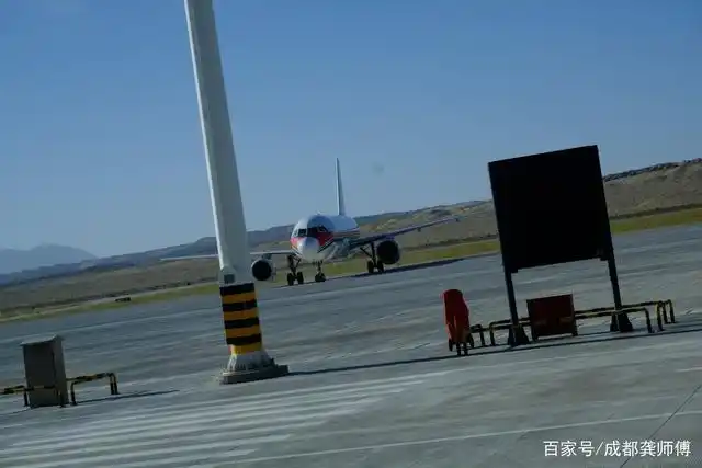 青海省德令哈:每天只有一两个航班的小机场