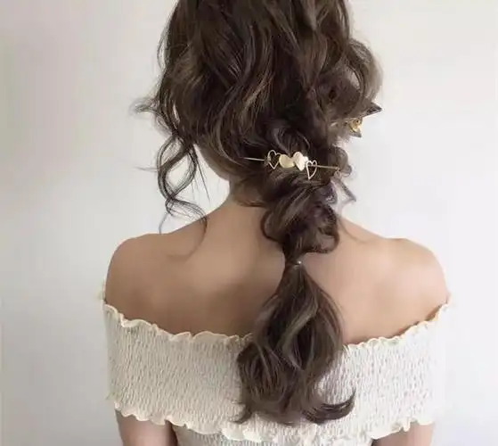 长卷发发型扎法,有哪些既可以披发又可以扎起来的发型值得推荐女生图