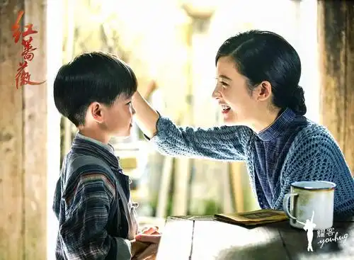 们每晚19:30继续守候江苏卫视,腾讯视频播出的电视剧《红蔷薇