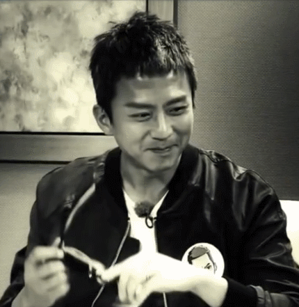 邓超gif墨镜gif笑容gif短发gif