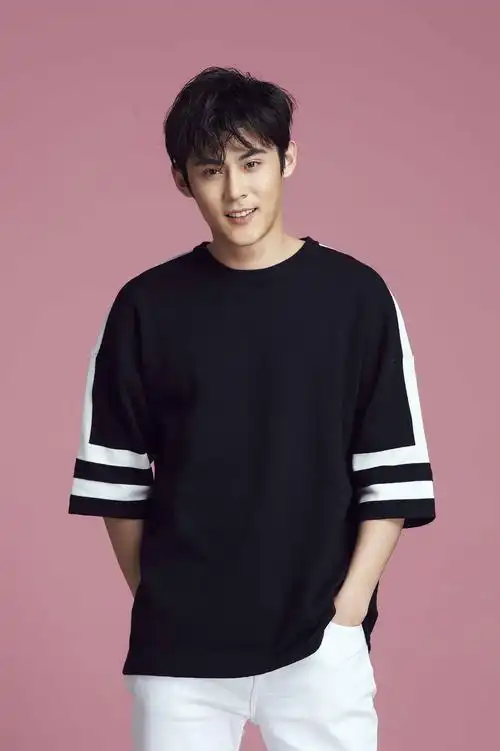 /p> p>2004年拍摄了首部电视剧《 a target="_blank" href="/item/住