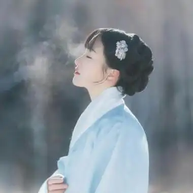 唯美的淡雅古风女生头像图片