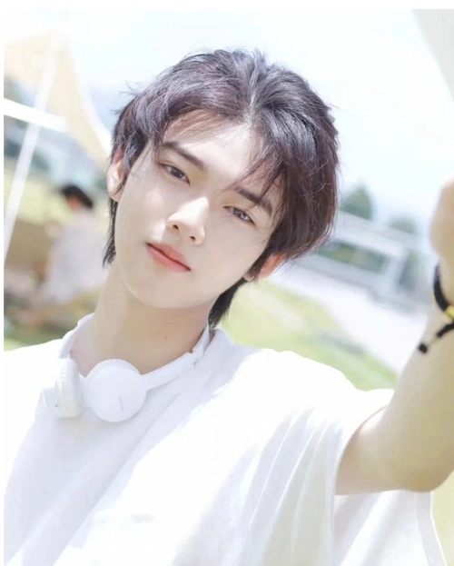 男人帅不帅,三分看长相,七分看发型,发型对于男人来说,就像第二张脸