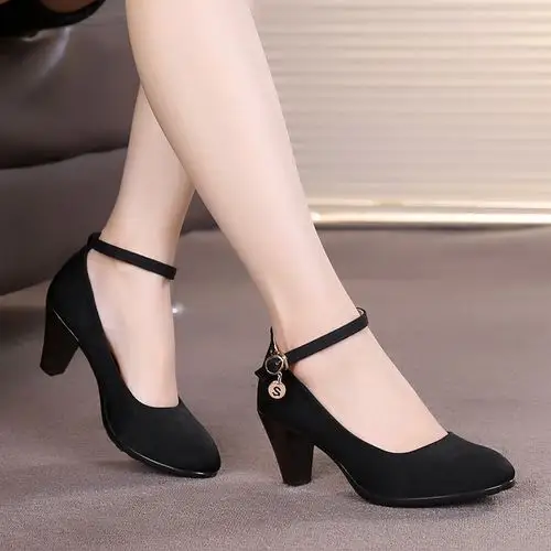 喜欢女布鞋新款高跟 中跟的还喜欢