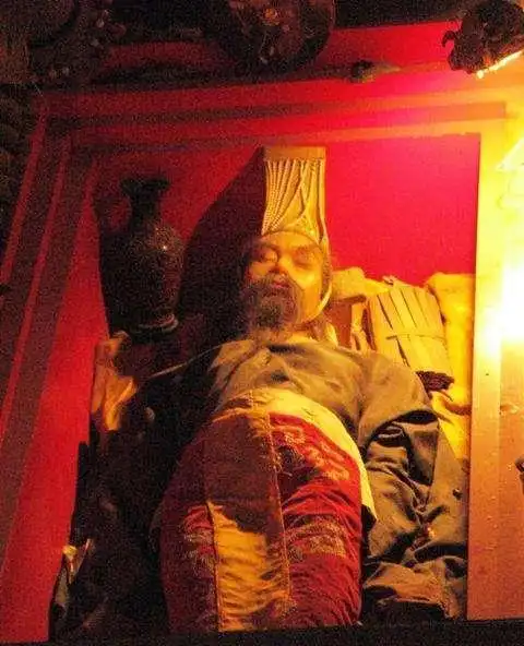 不肯挖掘秦始皇陵,竟是因为在挖掘兵马俑的时候,发生了一件可怕的事