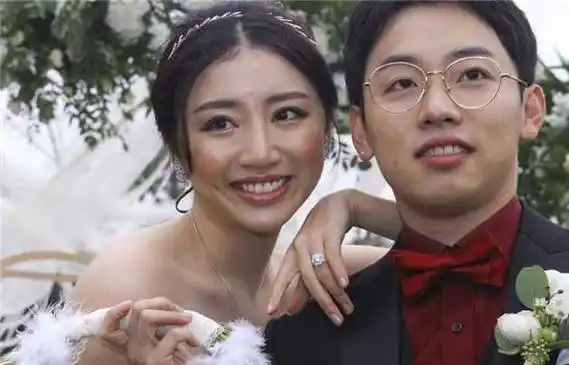 奥运冠军因女友诈骗5800万"被迫退役",销声匿迹8年后今成大校_肖钦