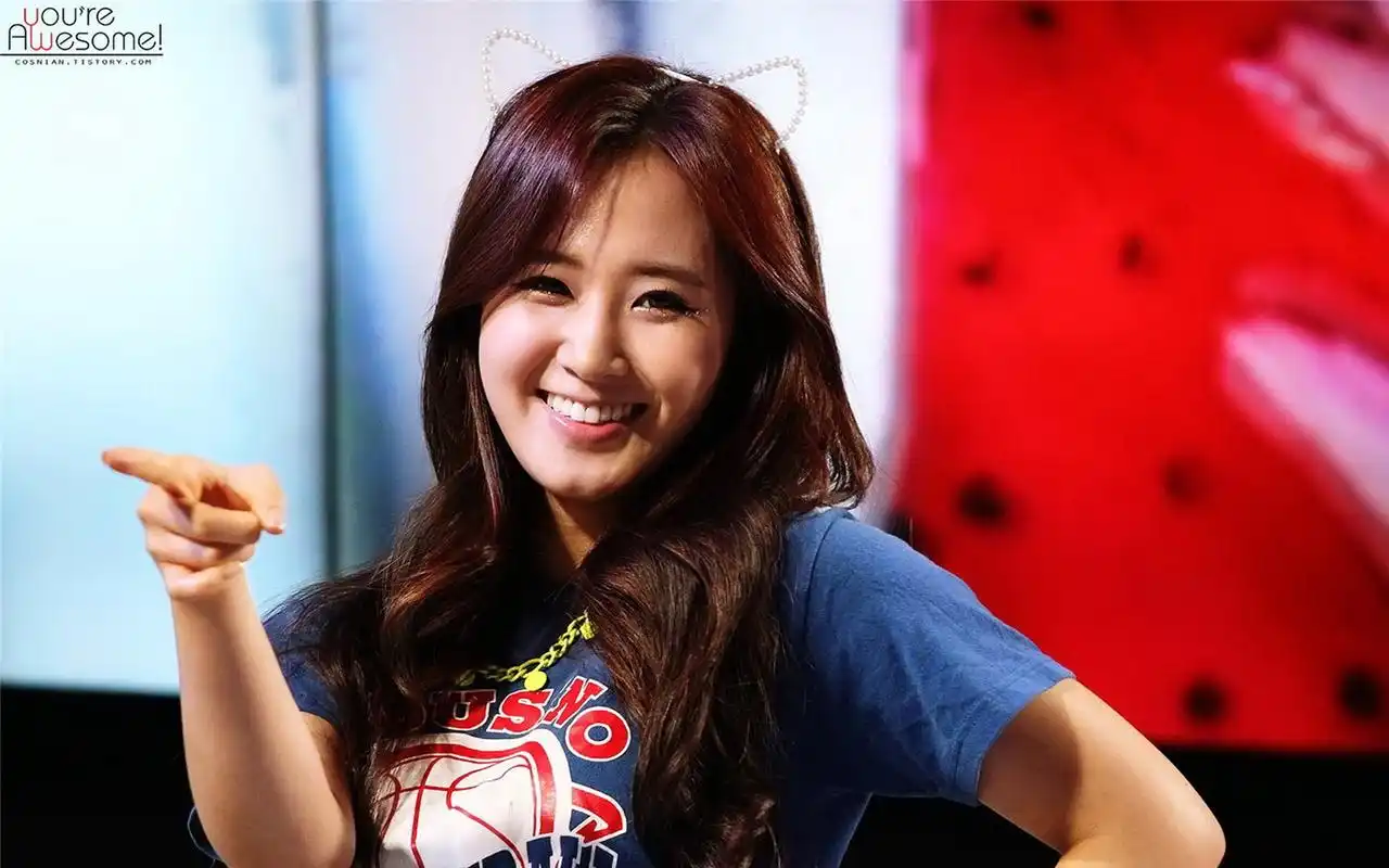 韩国少女时代权俞利桌面壁纸