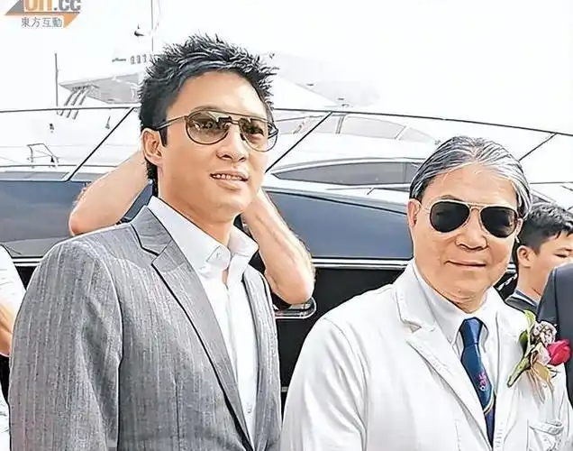 尽管从身高,脸型乃至气质的层面去审视,她都与我现在的女友有着惊人的