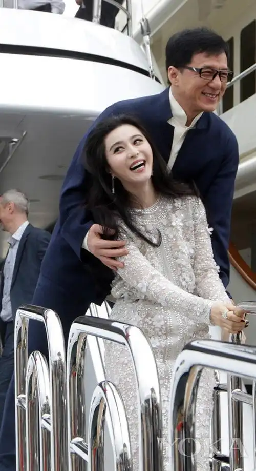 李晨哭晕在厕所 原来范冰冰和成龙还可以这样亲密