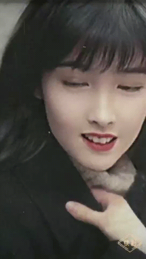 演员,主持人周慧敏▼(点击一下,就能看到她的动态往日容颜)华语影视女