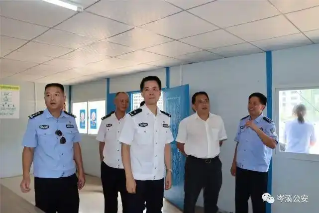 6月3日,梧州市公安局党委副书记,副局长劳高进在副