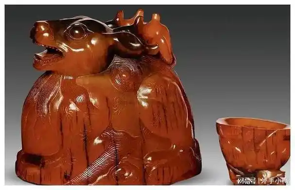 现在市场上出现了不少"犀角元宝","犀角大杯","犀角观音",全是树脂