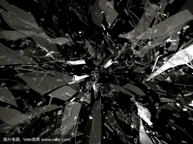 分裂或破碎的玻璃碎片孤立在黑色背景上