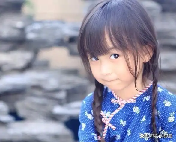 刘楚恬2岁出道年入百万因长相甜美被禁止整容如今长成啥样
