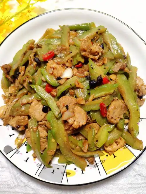 苦瓜炒肉这样炒超好吃爱吃苦瓜的看过来