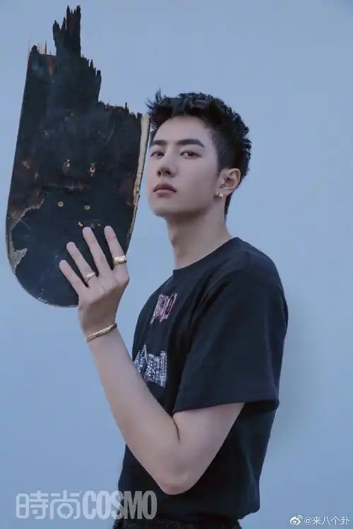 王一博嘉人now五连封##王一博黄发寸头造型