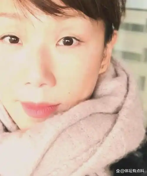 57岁林忆莲即将复出港媒曝4月将登台演出曾连发9条动态晒近状