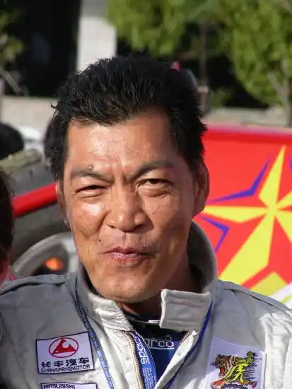 香港影坛的大傻,与张家辉是好兄弟,因患癌不幸离世_成奎安