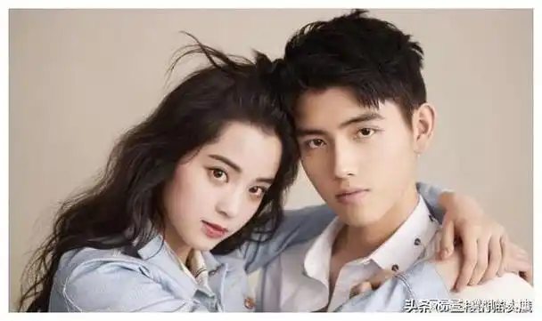 就跟着父母在好几个综艺上露面,紧接着就和台湾童星欧阳娜娜共同