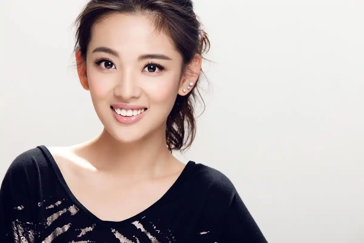 演员 张倩如 见组照