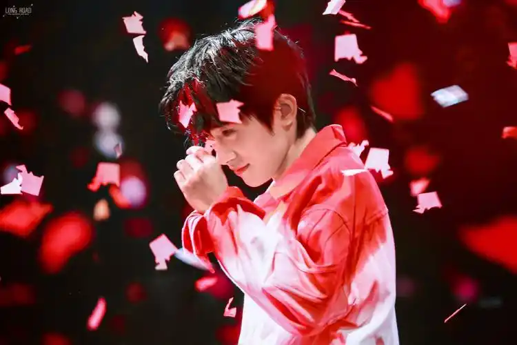 易烊千玺 - 堆糖,美图壁纸兴趣社区