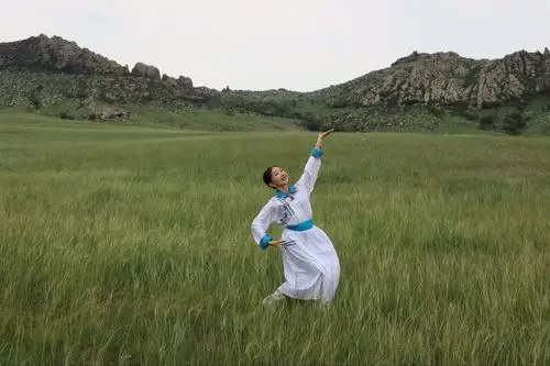 【萨仁高娃舞蹈培训中心】寒假班开始招生啦