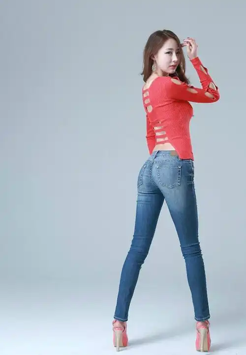 紧身牛仔裤这样穿让女生美到骨子里内在美你想了解吗