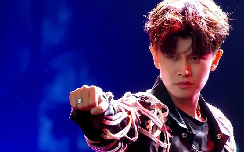 任嘉伦任嘉伦舞者solo秀太精彩了