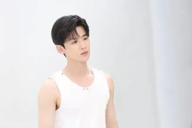 雪花秀全球品牌代言人白敬亭##发发奇代言人白敬亭