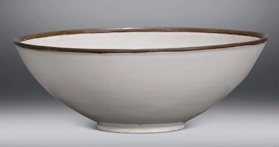 宋定窑白瓷大碗