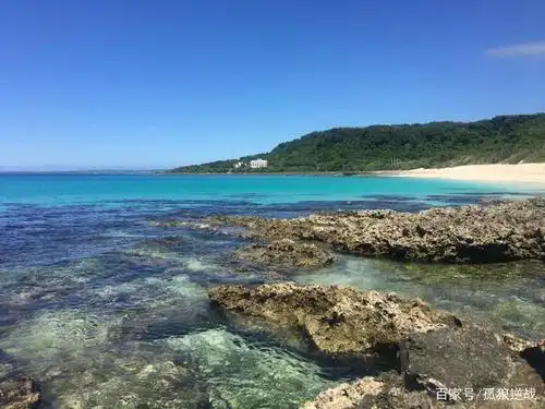 垦丁海域海边浅滩非常美丽,吸引了大量的游客前来,你心动了吗