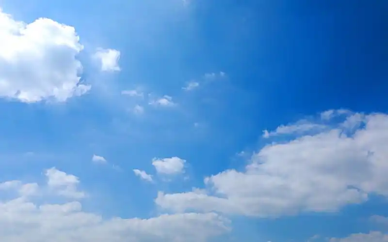 实拍太阳阳光蓝天白云云彩云朵自然风光