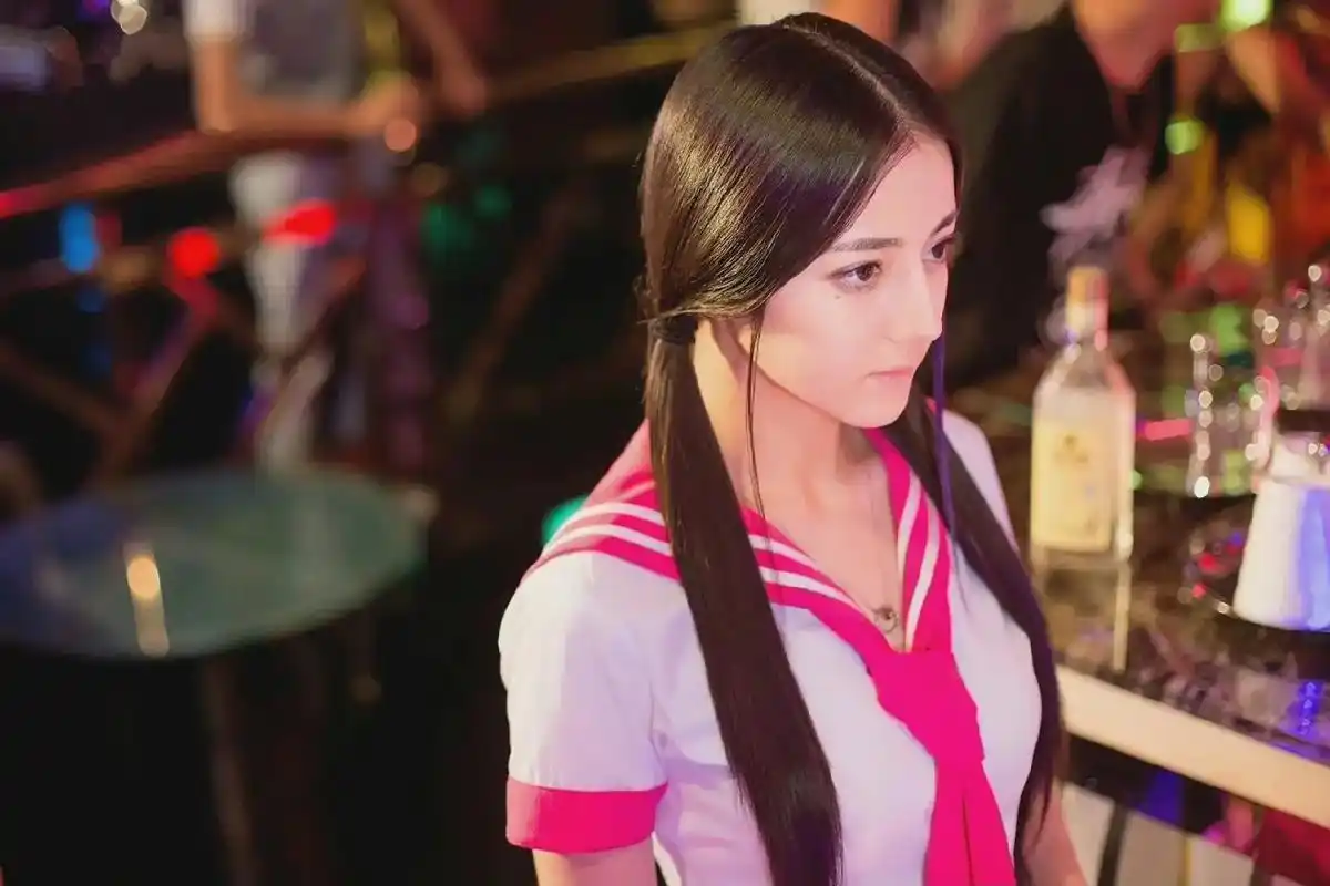 迪丽热巴x关小迪#迪丽热巴#63号小星球 #麻辣变形计 #考 - 抖音