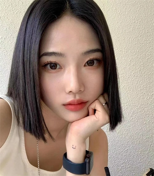 干练利落一刀切 个性女生短直发_直发发型 - 美发站