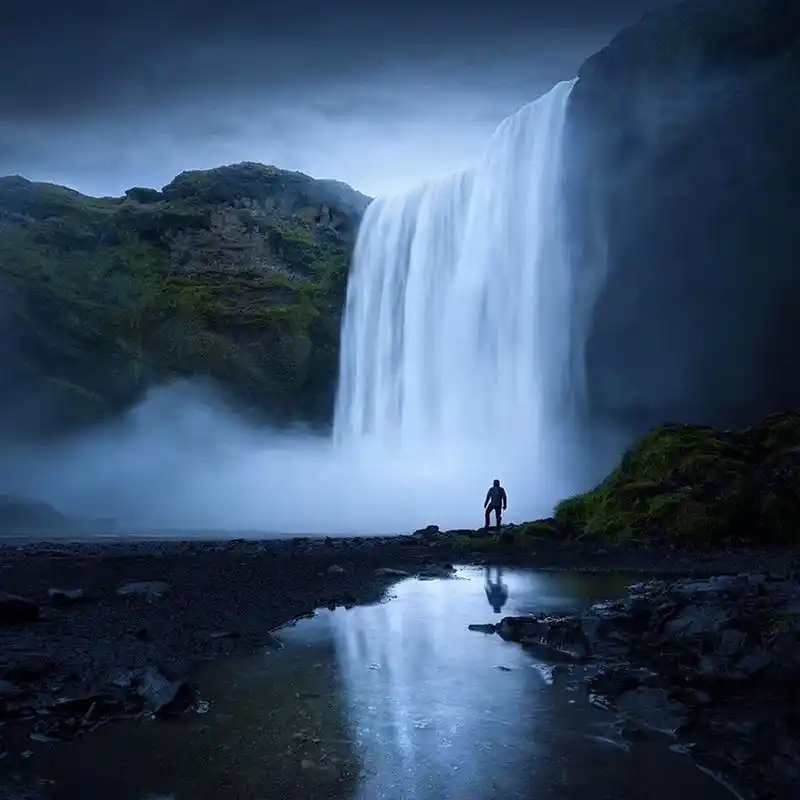 深蓝色的世界#图片分享# #旅行摄影#   (via.ins.luminar_global)