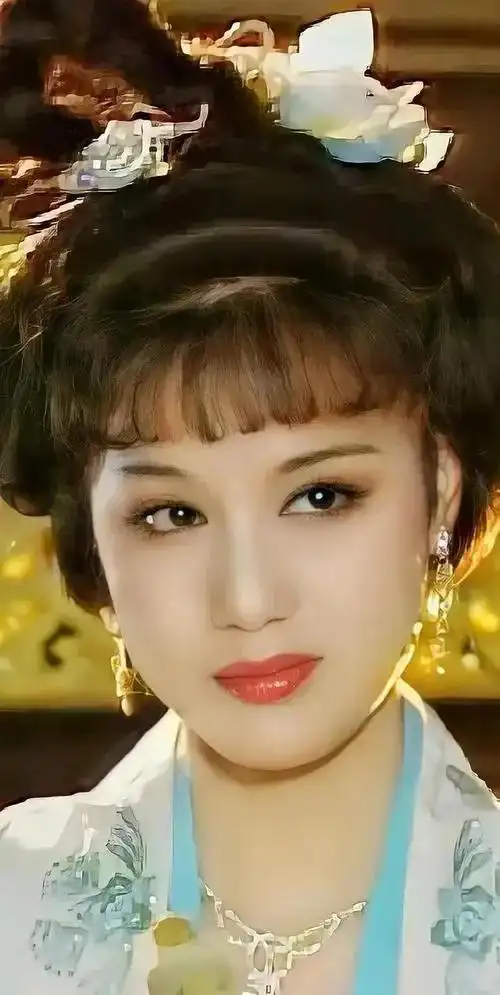 著名美女演员李建群_网易订阅