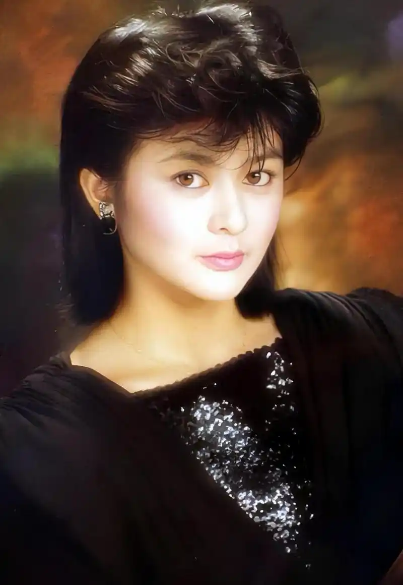 关之琳图片辑#照片修复# #港台明星记忆# #关之琳