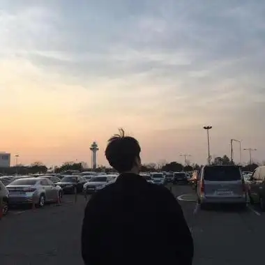 男头背影图片高清好看的男生背影头像图片帅气