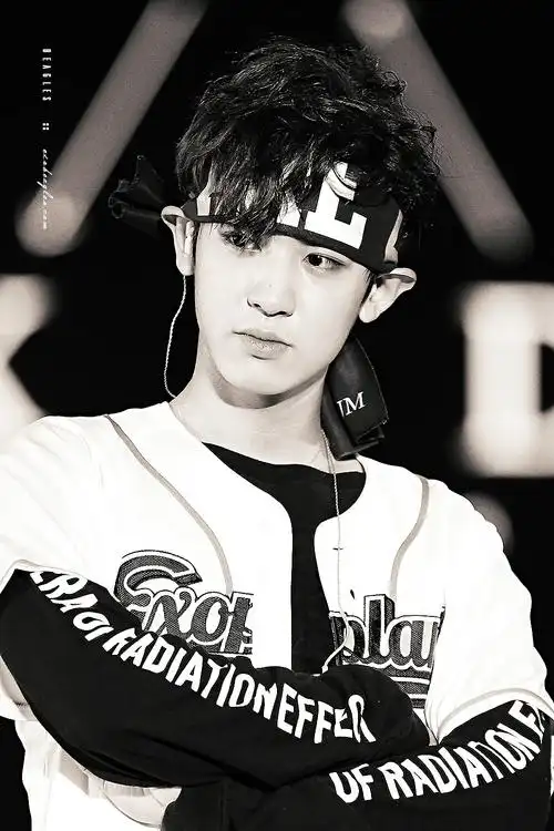 朴灿烈什么时候露个额头给我看看