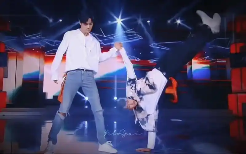 "我们永远热烈" | 双人跳舞混剪(含花絮 【王一博肖战】