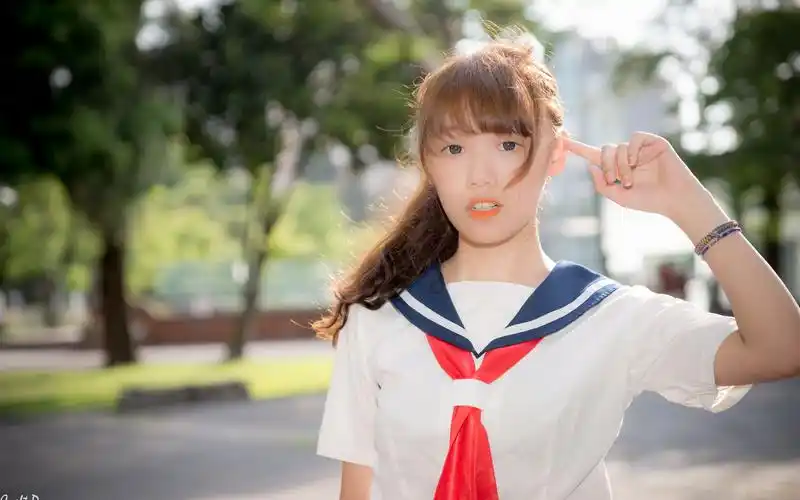 > 程熙媛厦大校花慵懒可爱睡裙写真电脑桌面壁纸(1920x1080)