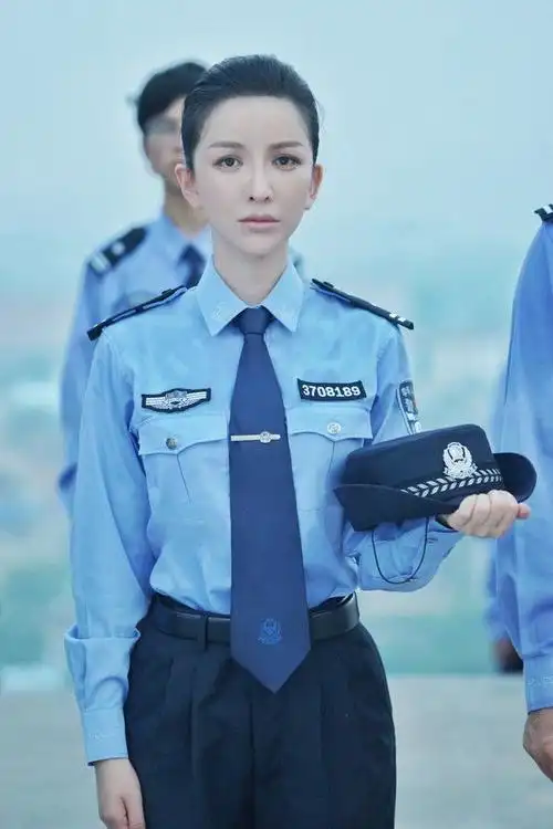 头号警花沦为部级高官的公共情妇,本以为有靠山,结果他们全落网|王菲